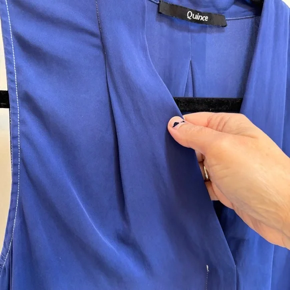 Quince Women's Blue Washable Silk Stretch Sleeveless Top Size Small - Picture 5 of 12